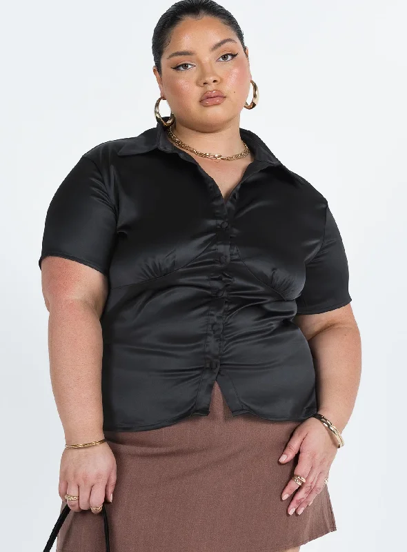 bessie-top-black-curve