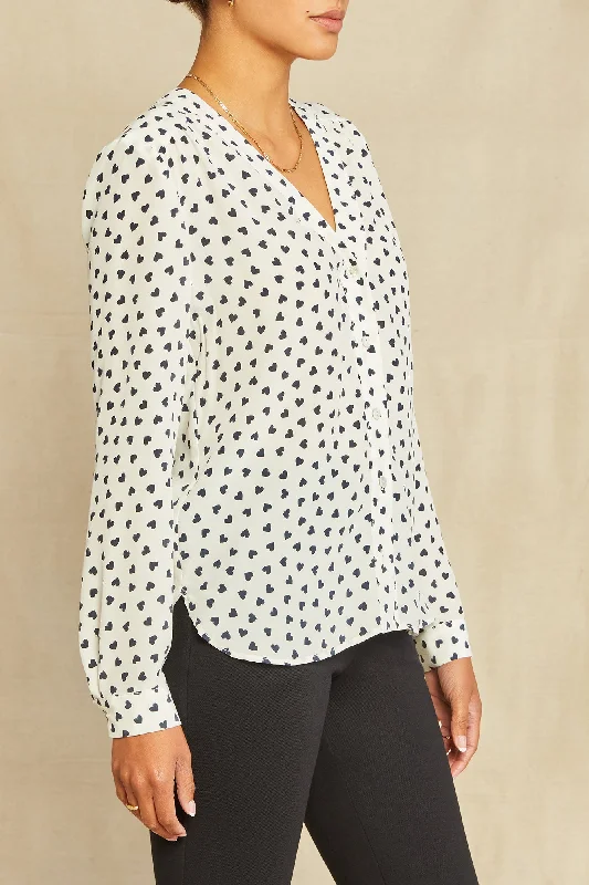 kaya-silk-blouse-heart-ivory-navy-print