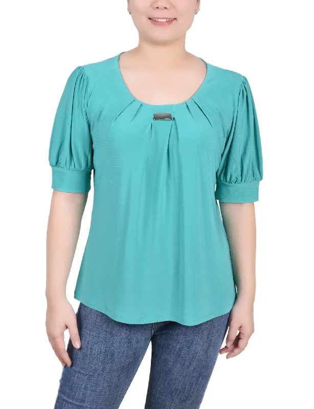 ny-collection-short-sleeve-balloon-sleeve-top-with-hardware-petite