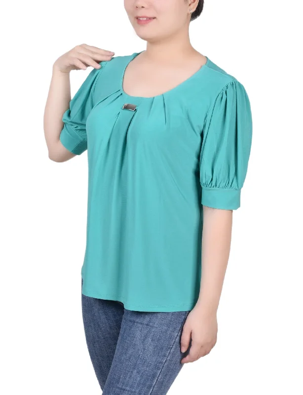 ny-collection-short-sleeve-balloon-sleeve-top-with-hardware-petite