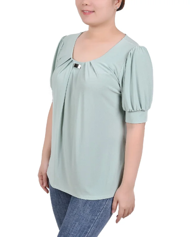 ny-collection-short-sleeve-balloon-sleeve-top-with-hardware-petite