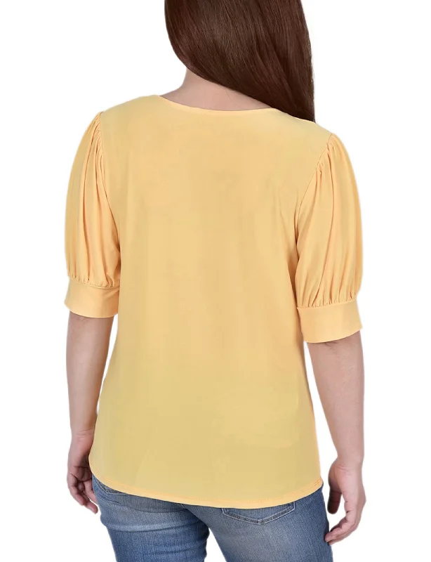 ny-collection-short-sleeve-balloon-sleeve-top-with-hardware-petite