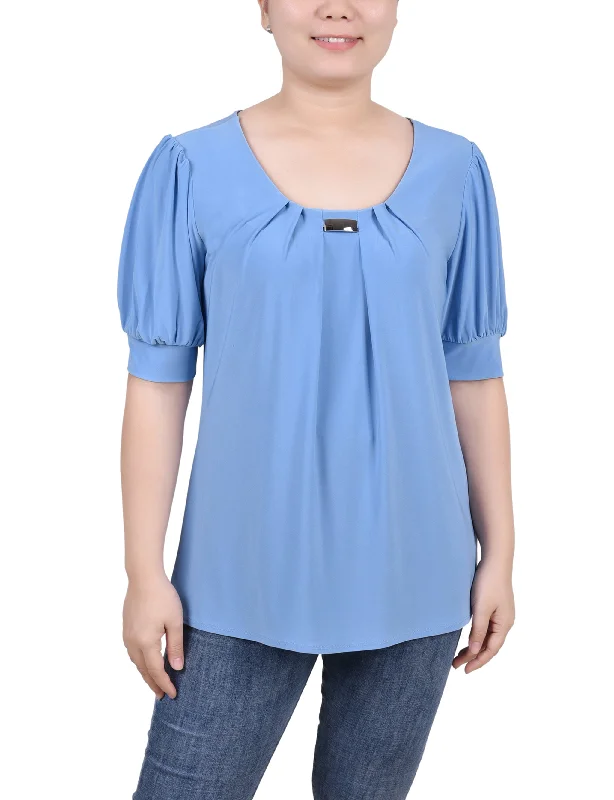 ny-collection-short-sleeve-balloon-sleeve-top-with-hardware-petite