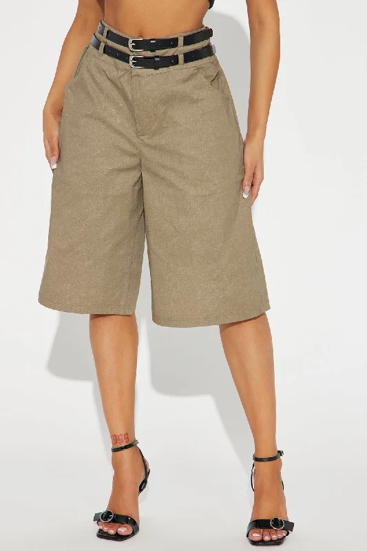 off-duty-belted-ripstop-bermuda-short-taupe