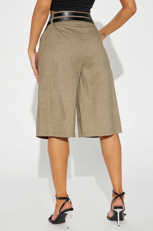 off-duty-belted-ripstop-bermuda-short-taupe