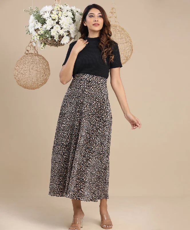 Pleated Floral Printed Black Skirt