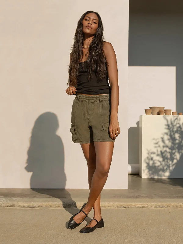 relaxed-rebel-short-burnt-olive