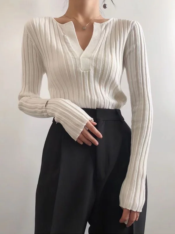 solid-textured-v-neck-knit-top