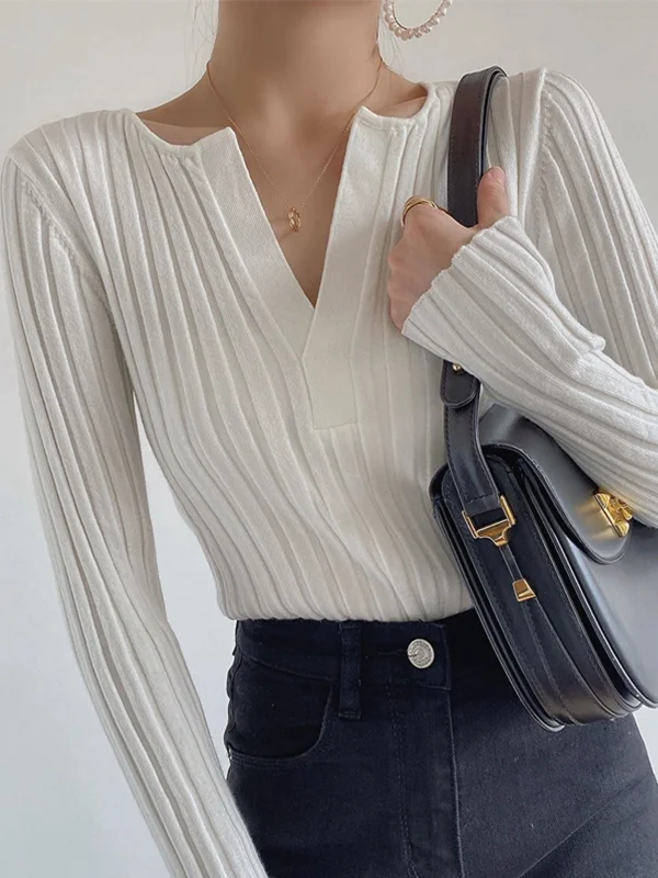 solid-textured-v-neck-knit-top