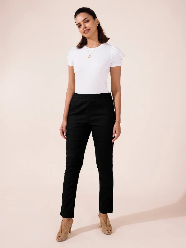 Women Solid Black Mid Rise Linen Pencil Pants